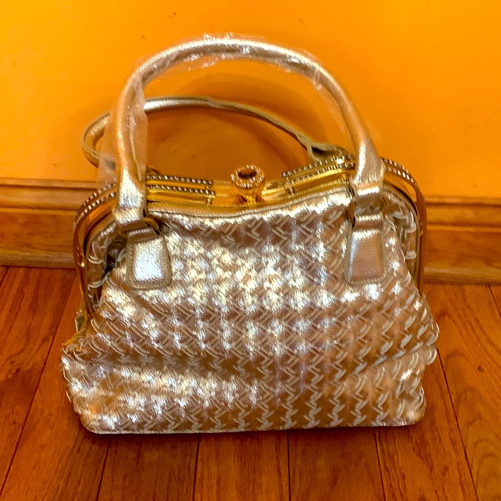 The Goddess in Gold! New! - Picture 8 of 11